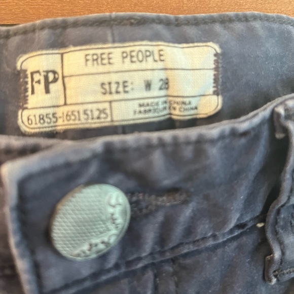 🪻Free People Jeans🪻 - Picture 4 of 9